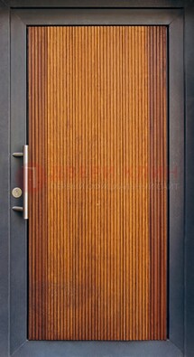 Коричневая входная дверь c МДФ панелью ЧД-03 в частный дом в Курске