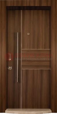 Коричневая входная дверь c МДФ панелью ЧД-12 в частный дом в Курске