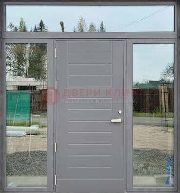 Серая стальная дверь с панелью МДФ и стеклянными фрамугами ДФГ-28 в Курске