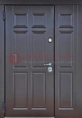 Тёмная двухстворчатая входная дверь для коттеджа с МДФ ДМ-533 в Курске