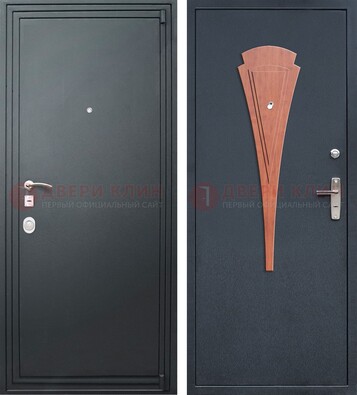 Черная железная дверь с порошковым покрытием и накладкой МДФ внутри ДП-245 в Красногорске