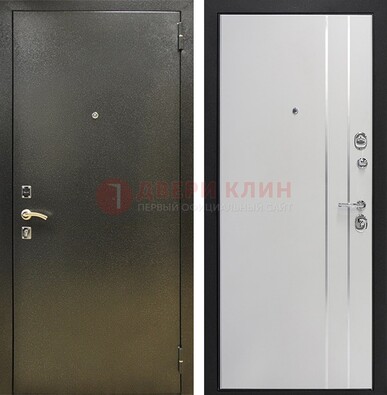 Железная темная дверь с порошковым покрытием и белая МДФ с молдингами  ДП-296 в Курске
