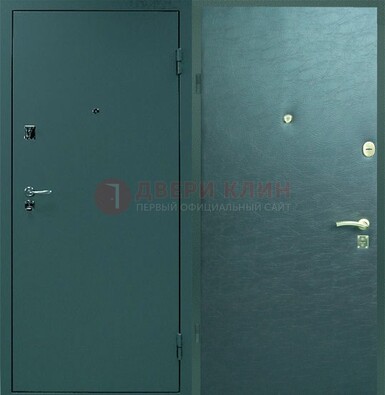 Зеленая стальная дверь с порошковым покрытием ДП-93 в Курске