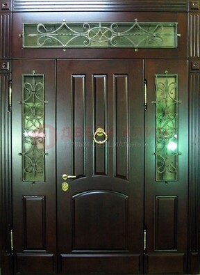 Стальная парадная дверь со стеклом и ковкой ДПР-18 для деревянного дома в Курске