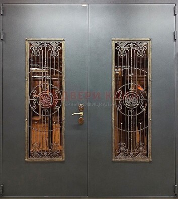Входная металлическая парадная дверь со стеклом и ковкой ДПР-81 в Курске