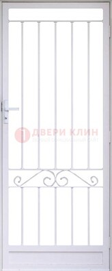 Белая стальная решетчатая дверь с волютами ДР-30 в Курске