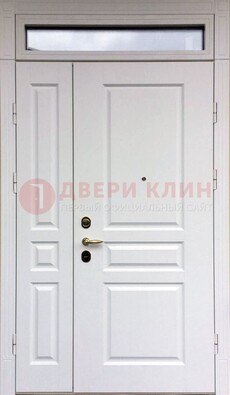 Белая двухстворчатая металлическая дверь со стеклом ДС-63 в Курске