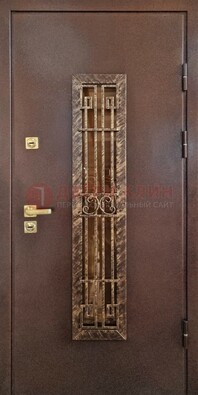 Металлическая дверь с порошковым напылением со стеклом и ковкой ДСК-110 в Курске