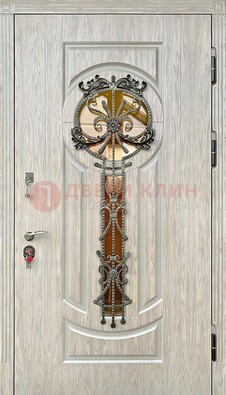 Светлая железная дверь со стеклом ковкой для коттеджа ДСК-134 в Курске