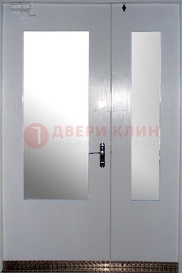 Белая  тамбурная дверь со стеклянными вставками ДТМ-18 в Курске