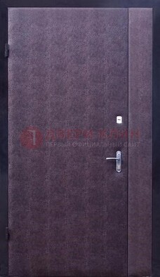 Бордовая металлическая тамбурная дверь ДТМ-3 в Курске